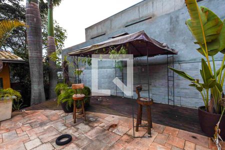 Casa de condomínio para alugar com 350m², 4 quartos e 2 vagasParte externa 