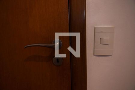 Casa de condomínio para alugar com 350m², 4 quartos e 2 vagasEscritório 