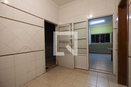 Casa de condomínio para alugar com 350m², 4 quartos e 2 vagasÁrea de Serviço