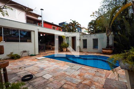 Casa de condomínio para alugar com 350m², 4 quartos e 2 vagasParte externa 