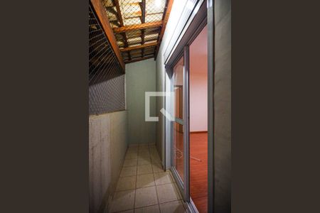 Casa de condomínio para alugar com 350m², 4 quartos e 2 vagasSuíte 2 varanda 