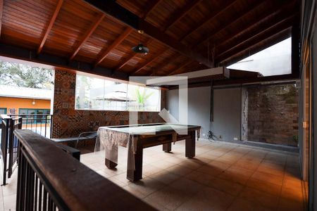 Casa de condomínio para alugar com 350m², 4 quartos e 2 vagasParte externa 