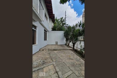 Casa para alugar com 780m², 4 quartos e 2 vagas Casa para alugar com 780m², 4 quartos e 2 vagasÁrea da entrada