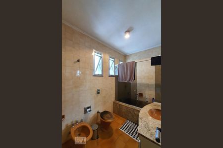 Casa para alugar com 780m², 4 quartos e 2 vagas Casa para alugar com 780m², 4 quartos e 2 vagasBanheiro da suíte 3