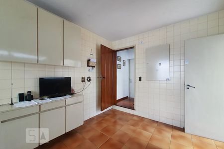 Casa para alugar com 780m², 4 quartos e 2 vagas Casa para alugar com 780m², 4 quartos e 2 vagasCozinha