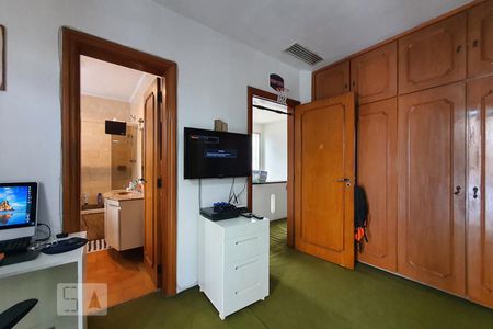 Casa para alugar com 780m², 4 quartos e 2 vagas Casa para alugar com 780m², 4 quartos e 2 vagasSuíte 3