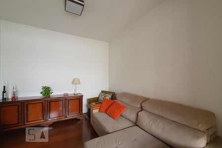 Sala de TV de casa à venda com 2 quartos, 78m² em Vila Monumento, São Paulo