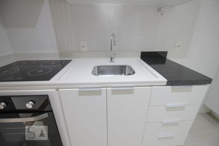 Apartamento para alugar com 38m², 1 quarto e 1 vagaPia