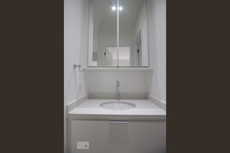 Apartamento para alugar com 38m², 1 quarto e 1 vagaPia