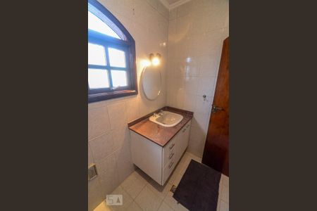 Casa à venda com 246m², 3 quartos e 4 vagasBanheiro