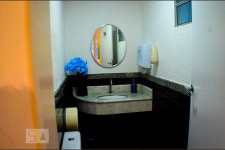 Casa para alugar com 800m², 5 quartos e 6 vagasBanheiro da empresa