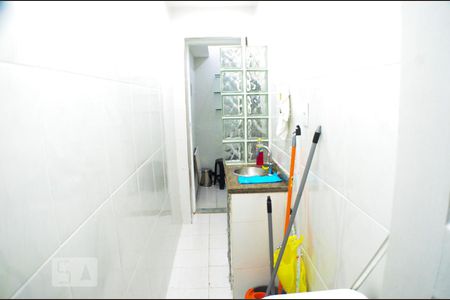 Casa para alugar com 800m², 5 quartos e 6 vagasDetalhe da área de serviço