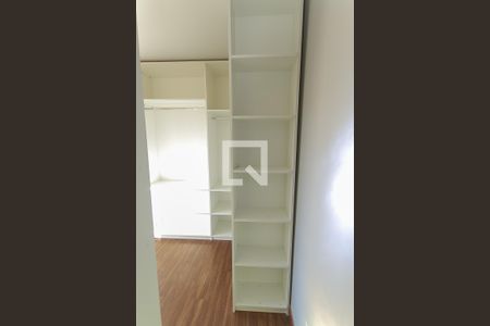 Casa à venda com 270m², 3 quartos e 3 vagas Casa à venda com 270m², 3 quartos e 3 vagasCloset da suíte