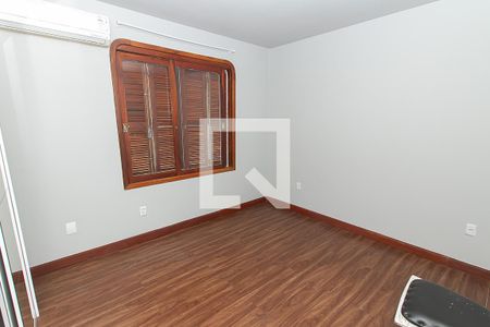 Casa à venda com 270m², 3 quartos e 3 vagas Casa à venda com 270m², 3 quartos e 3 vagasQuarto 3