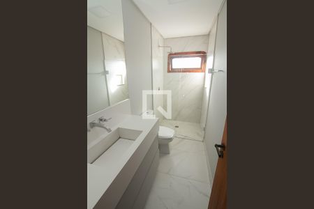 Casa à venda com 270m², 3 quartos e 3 vagas Casa à venda com 270m², 3 quartos e 3 vagasBanheiro