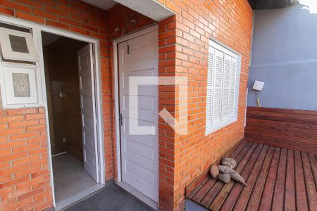 Casa à venda com 270m², 3 quartos e 3 vagas Casa à venda com 270m², 3 quartos e 3 vagasDepósito