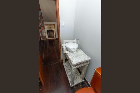 Lavabo de casa à venda com 3 quartos, 270m² em Vila Ipiranga, Porto Alegre