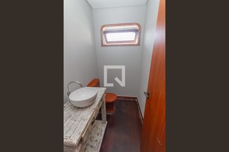 Lavabo de casa à venda com 3 quartos, 270m² em Vila Ipiranga, Porto Alegre