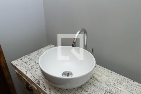 Casa à venda com 270m², 3 quartos e 3 vagas Casa à venda com 270m², 3 quartos e 3 vagasLavabo