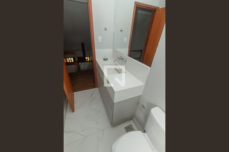 Casa à venda com 270m², 3 quartos e 3 vagas Casa à venda com 270m², 3 quartos e 3 vagasBanheiro