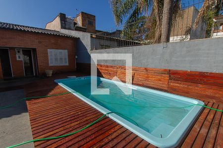 Casa à venda com 270m², 3 quartos e 3 vagas Casa à venda com 270m², 3 quartos e 3 vagasPiscina