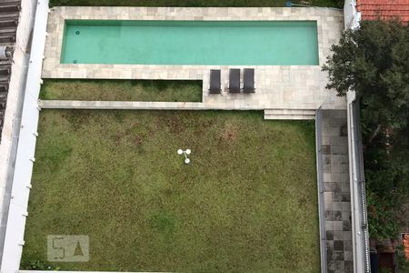 Studio para alugar com 32m², 1 quarto e 1 vaga Studio para alugar com 32m², 1 quarto e 1 vagaPiscina