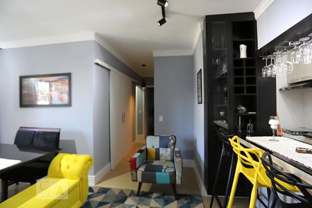 Sala de apartamento para alugar com 3 quartos, 72m² em Jardim Ester, São Paulo