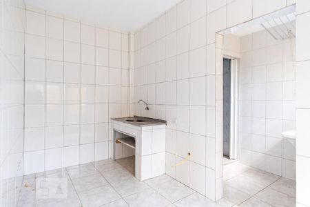 Cozinha de casa de condomínio para alugar com 1 quarto, 50m² em Vila Oratório, São Paulo