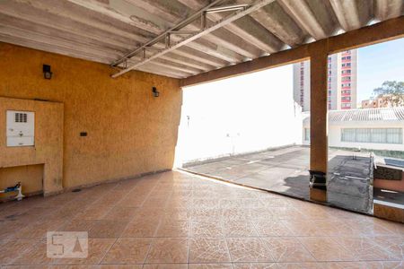 Casa à venda com 160m², 1 quarto e 3 vagas Casa à venda com 160m², 1 quarto e 3 vagasGaragem