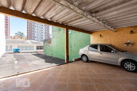 Casa à venda com 160m², 1 quarto e 3 vagas Casa à venda com 160m², 1 quarto e 3 vagasGaragem