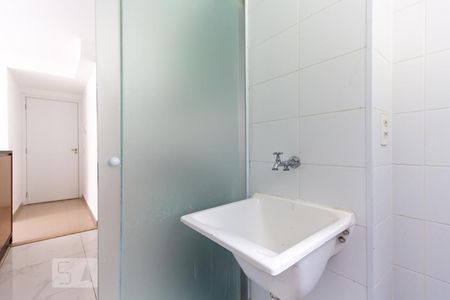 Apartamento para alugar com 42m², 2 quartos e sem vaga Apartamento para alugar com 42m², 2 quartos e sem vagaÁrea de serviço