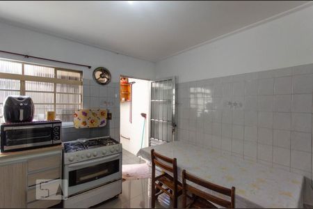 Casa para alugar com 150m², 2 quartos e 1 vagaCozinha