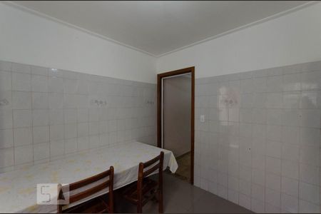 Casa para alugar com 150m², 2 quartos e 1 vagaCozinha