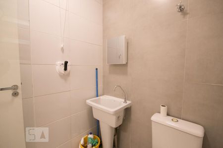 Banheiro de kitnet/studio para alugar com 1 quarto, 37m² em Brás, São Paulo
