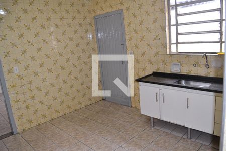 Casa à venda com 200m², 2 quartos e 4 vagas Casa à venda com 200m², 2 quartos e 4 vagasCozinha