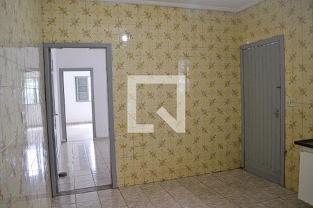 Casa à venda com 200m², 2 quartos e 4 vagas Casa à venda com 200m², 2 quartos e 4 vagasCozinha