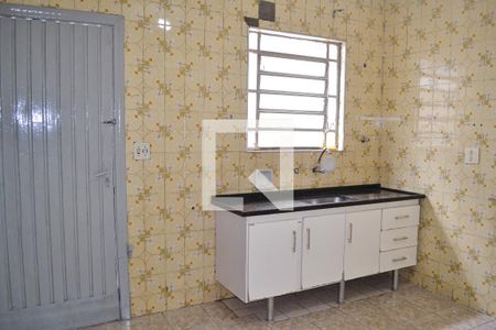 Casa à venda com 200m², 2 quartos e 4 vagas Casa à venda com 200m², 2 quartos e 4 vagasCozinha