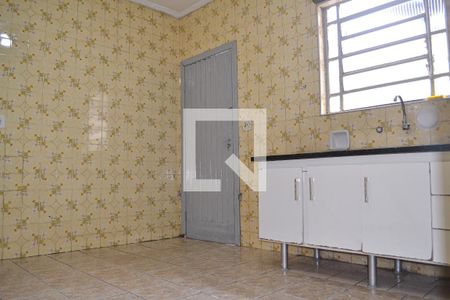 Casa à venda com 200m², 2 quartos e 4 vagas Casa à venda com 200m², 2 quartos e 4 vagasCozinha