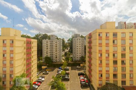 Vista Sala de apartamento à venda com 2 quartos, 61m² em Jardim Santa Emilia, São Paulo