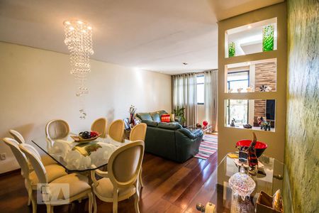 Sala de apartamento para alugar com 3 quartos, 150m² em Centro, Campinas