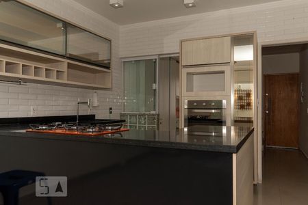 Casa à venda com 100m², 3 quartos e 2 vagas Casa à venda com 100m², 3 quartos e 2 vagasCozinha