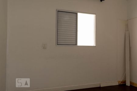 Casa à venda com 100m², 3 quartos e 2 vagas Casa à venda com 100m², 3 quartos e 2 vagasQuarto 3