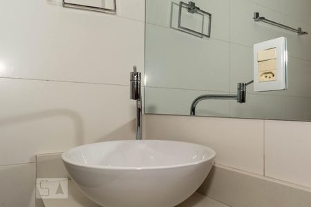 Banheiro Suíte de casa à venda com 3 quartos, 100m² em Vila Alpina, São Paulo