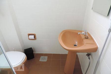 Apartamento para alugar com 56m², 2 quartos e sem vagaBanheiro - Torneira