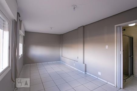 Sala/Quarto de kitnet/studio para alugar com 1 quarto, 25m² em Medianeira, Porto Alegre