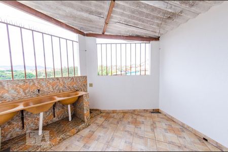 Casa para alugar com 100m², 2 quartos e sem vaga Casa para alugar com 100m², 2 quartos e sem vagaÁrea de Serviço