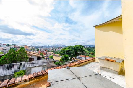 Quarto 1 - Vista de casa para alugar com 2 quartos, 100m² em Nova Gameleira, Belo Horizonte