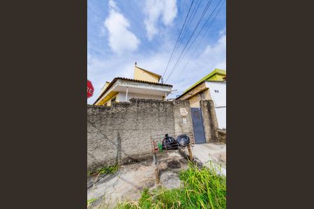 Casa para alugar com 100m², 2 quartos e sem vaga Casa para alugar com 100m², 2 quartos e sem vagaFachada