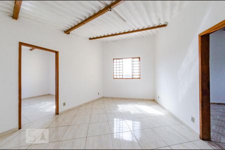 Sala de casa para alugar com 2 quartos, 100m² em Nova Gameleira, Belo Horizonte