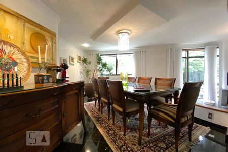 Apartamento para alugar com 250m², 4 quartos e 4 vagasSala de Jantar